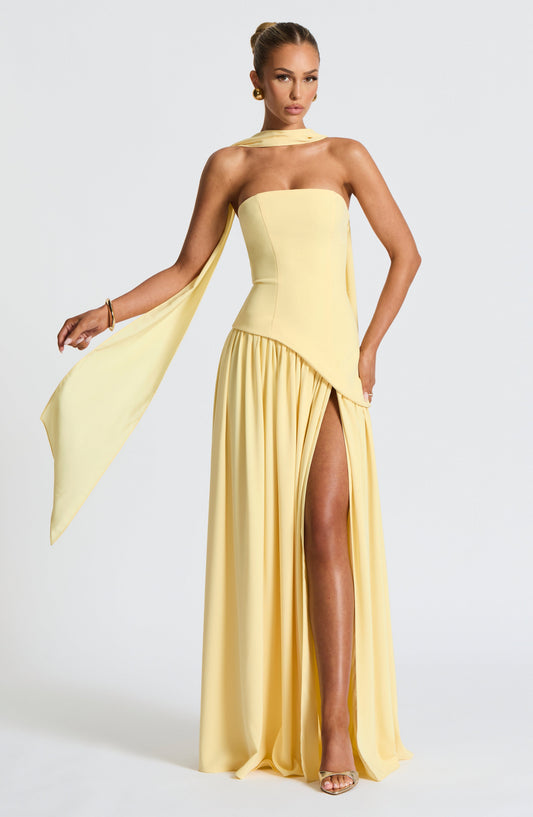 Strapless Maxi Dress in Lightweight Fabric for Summer Events and Casual Outings - Image 2