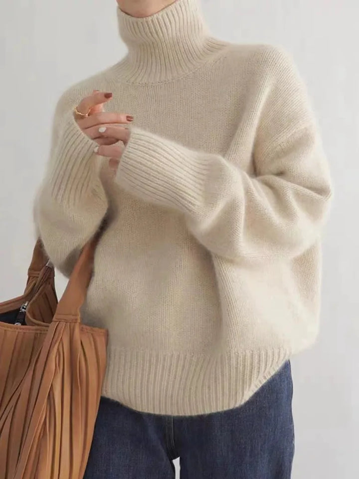 Alecia | Women's Luxurious Cashmere Roll Neck Jumper | Timeless Elegance