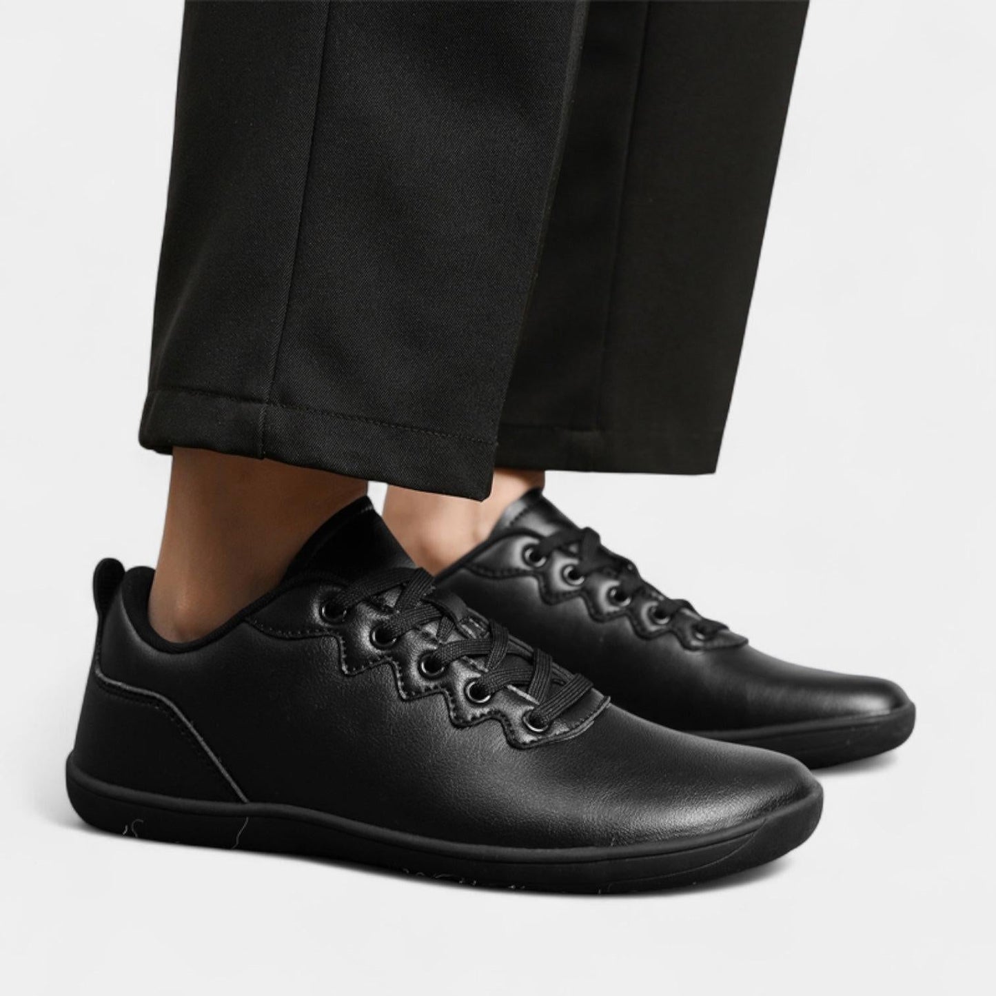 Wide Toe Box Barefoot Shoes for Men – Minimalist Flats for Casual Wear – Lightweight and Flexible Design