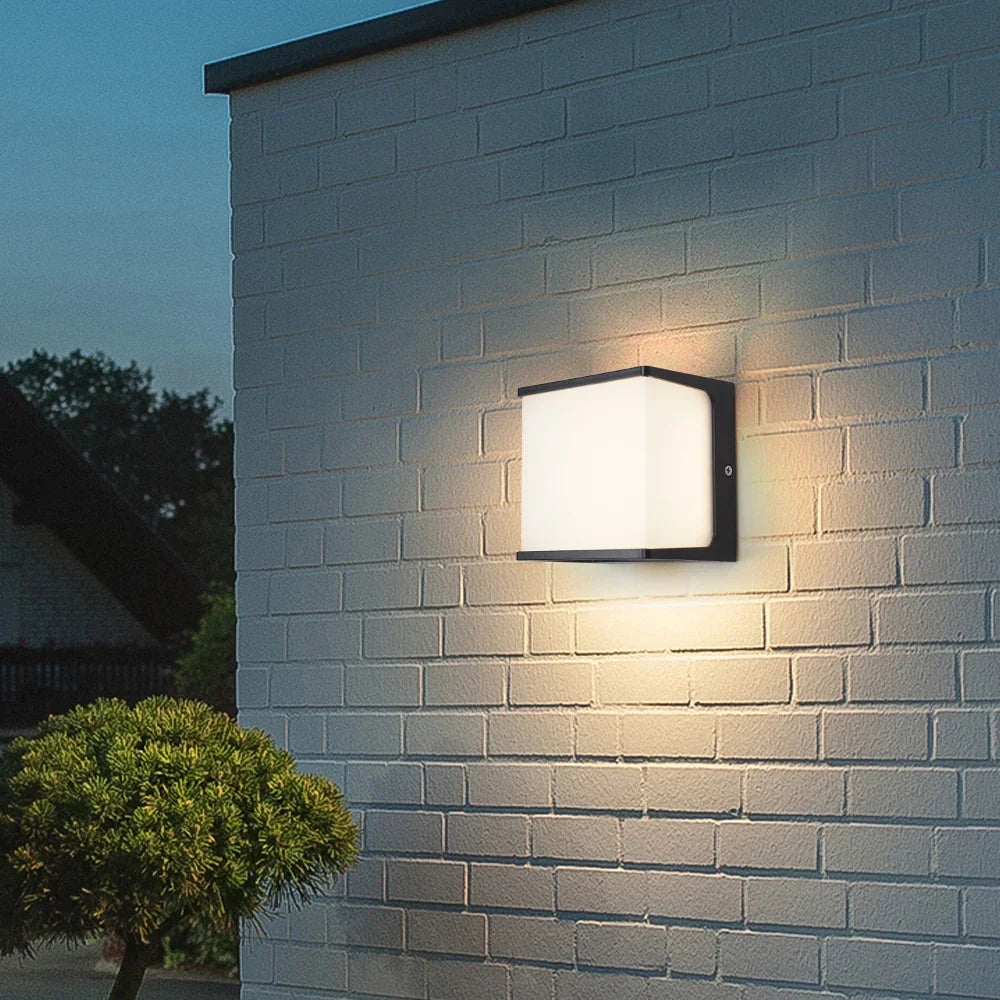 Modern Wall Light | LED · Sasha Sydney