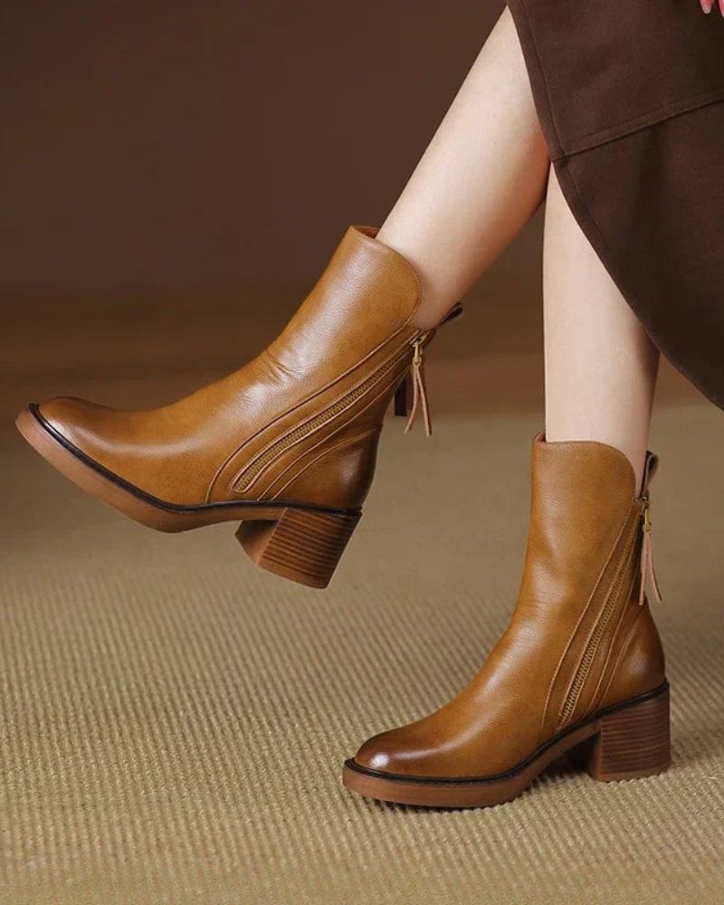 Corvianoir | Elegant Ankle Boots - Image 4