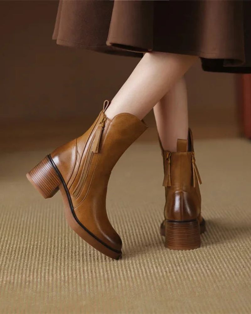Corvianoir | Elegant Ankle Boots - Image 5