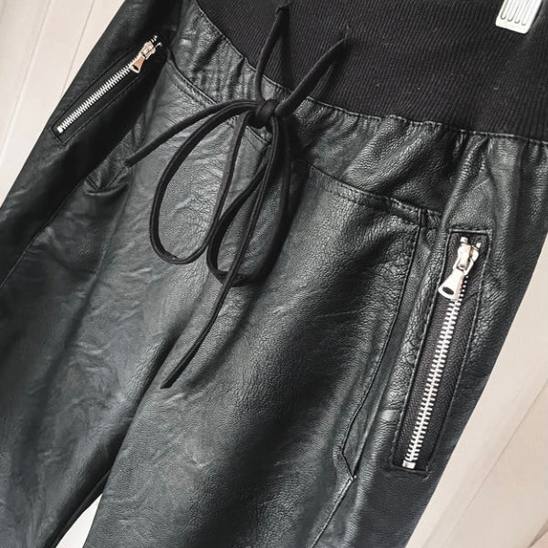 VEGAN LEATHER MIX ULTIMATE JOGGERS | BLACK - Image 3